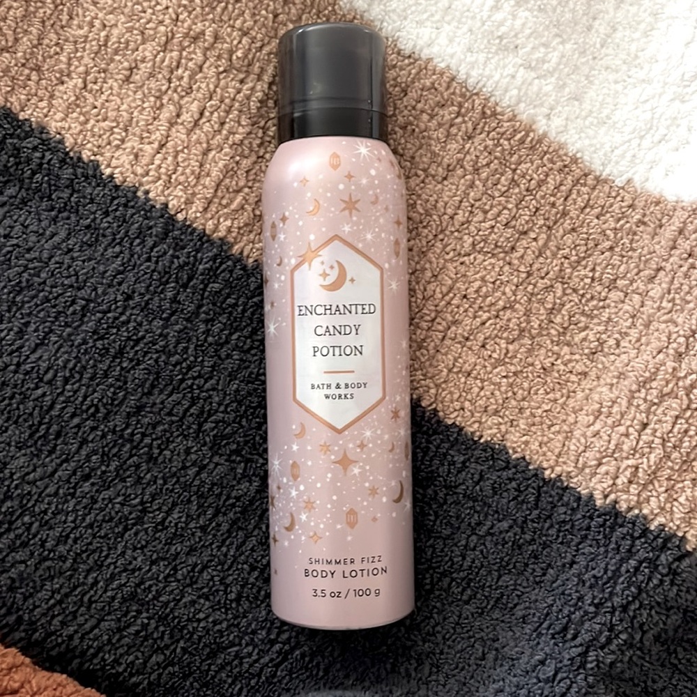 Bath & Body Works- shimmer fizz (pop rocks lotion)
